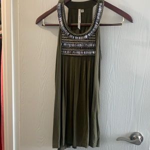 Bellatrix Shirt with neckline design